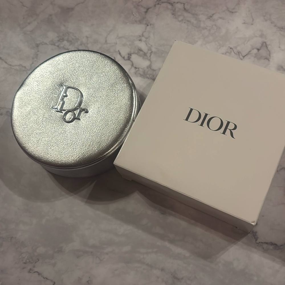 Dior Beauty Silver Round Makeup Case GWP
